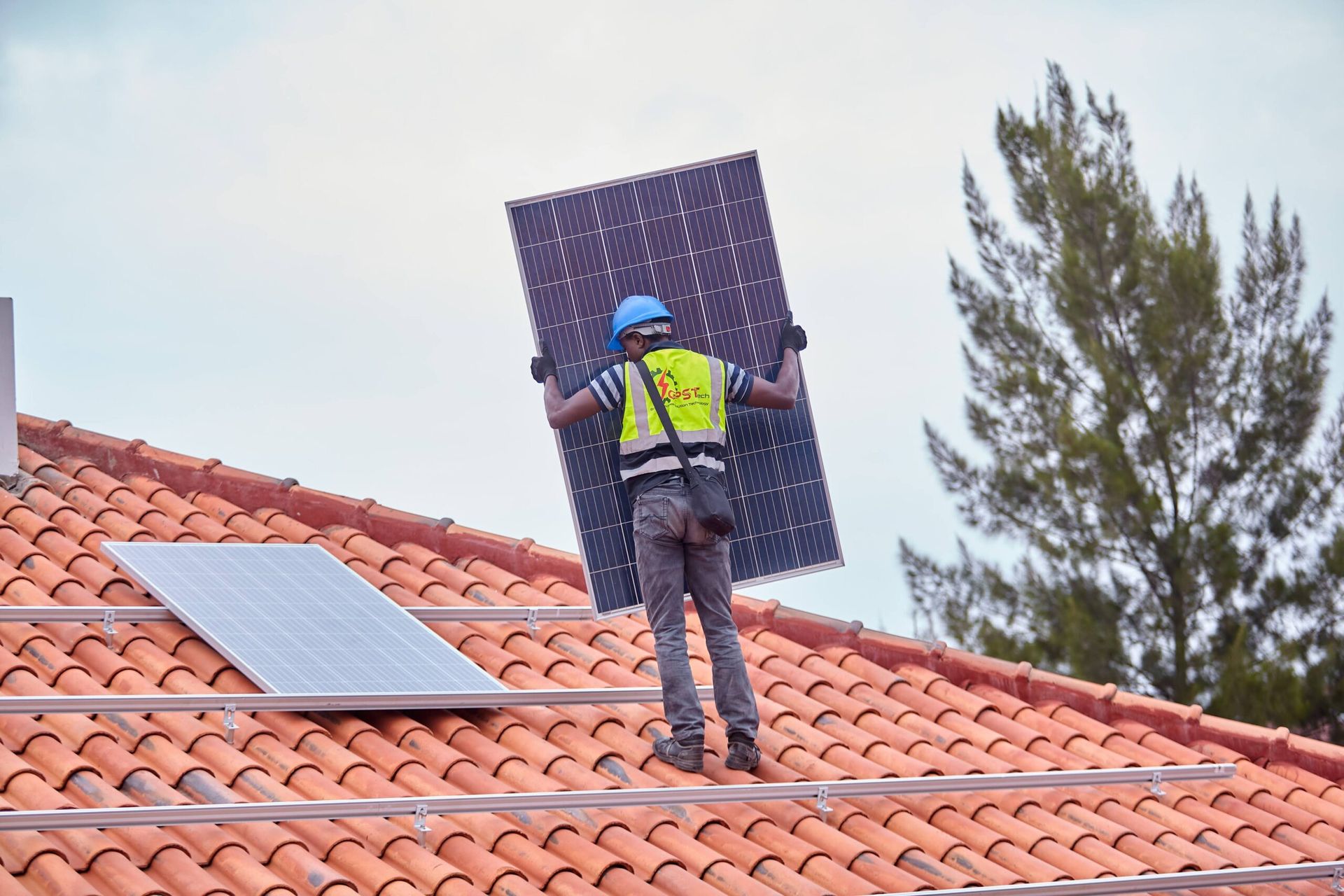 Technicien GPSTech sur chantier
