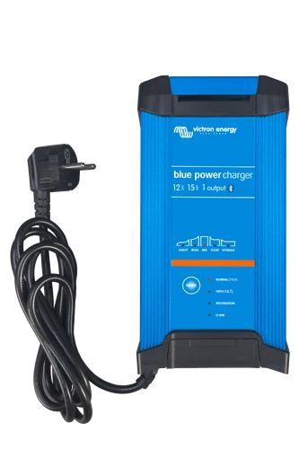 Blue Smart IP22 Charger 12/15(1) 230V CEE 7/7